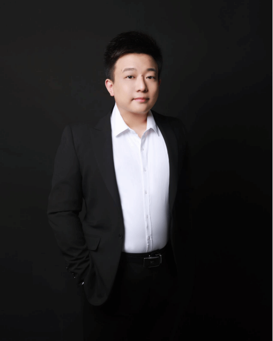 李晨