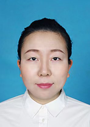 李婧
